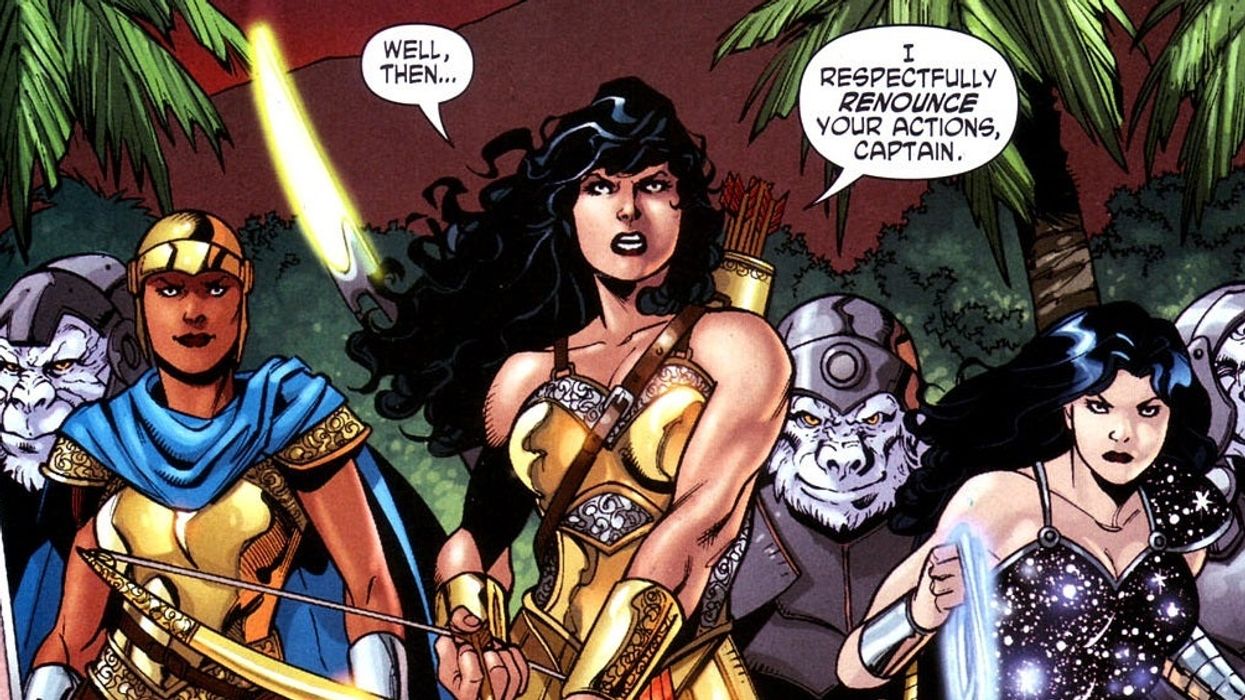 Wonder Woman shares a kiss with girlfriend in new DC Comic