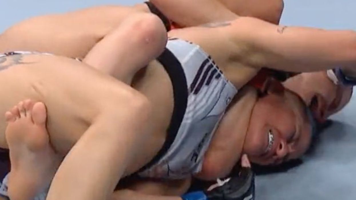 Joe Rogan brands MMA fighter ‘so dirty’ after appearing to gouge opponent’s eye