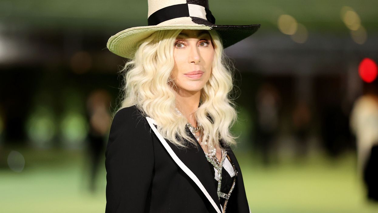 Cher takes photo of ‘beautiful couple’ she spotted in public and they didn’t even know it was her