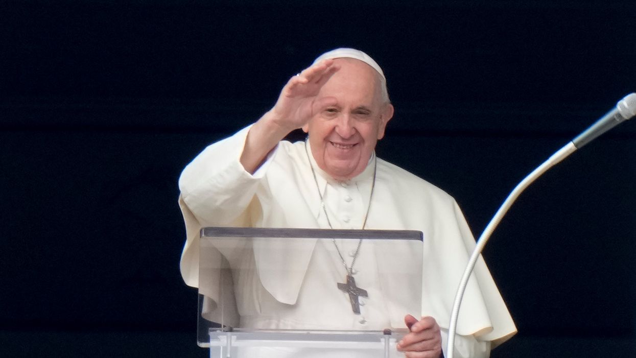 Pope reveals that 3 words are key for successful marriage and people’s guesses were hilarious