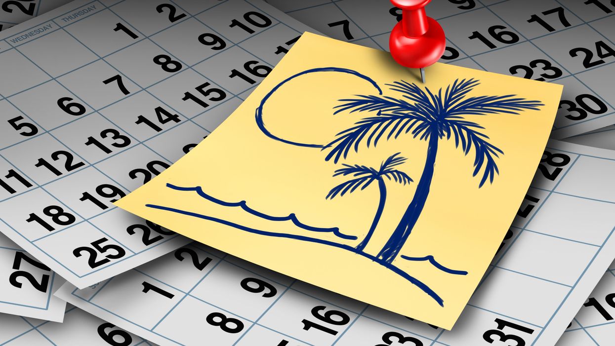 How to use 22 days of annual leave to get 54 days off work in 2022