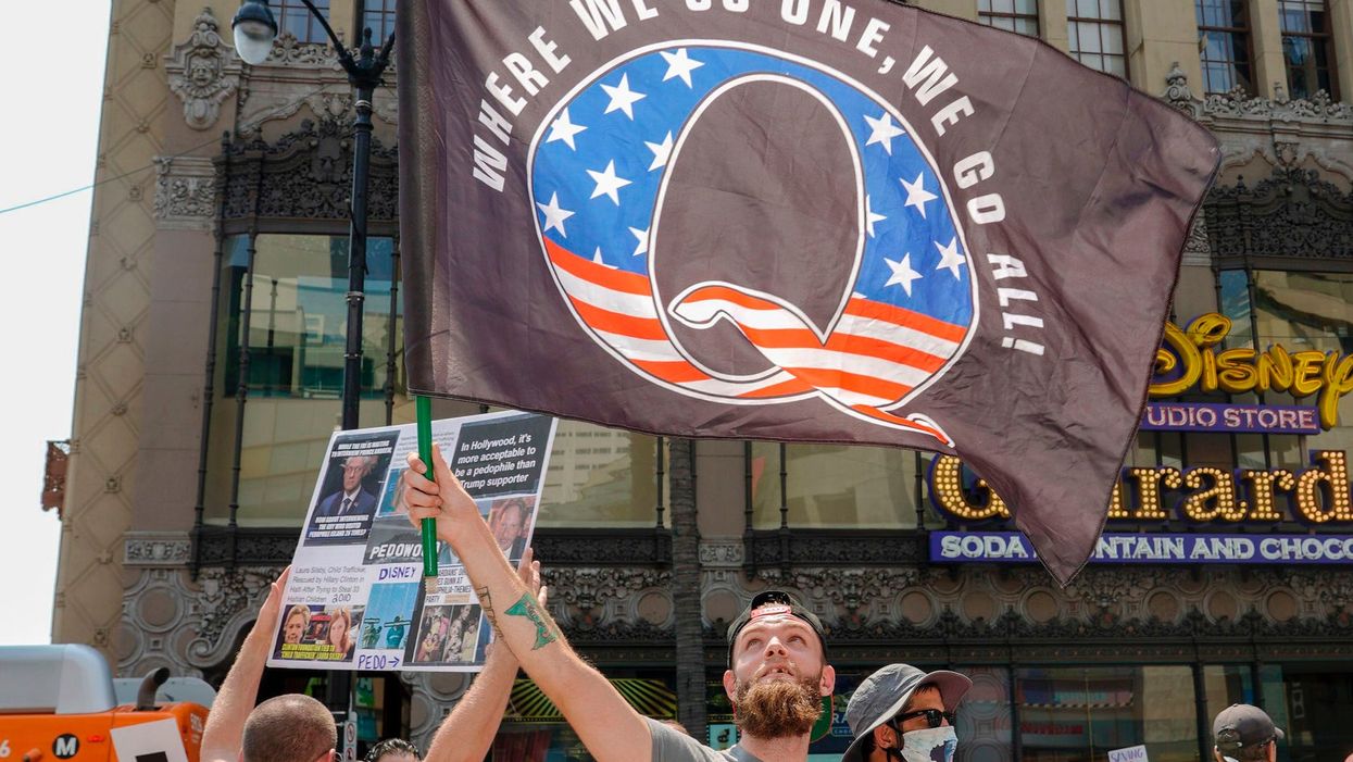 QAnon conspiracy theorist believes that if everyone catches Omicron then the pandemic will end