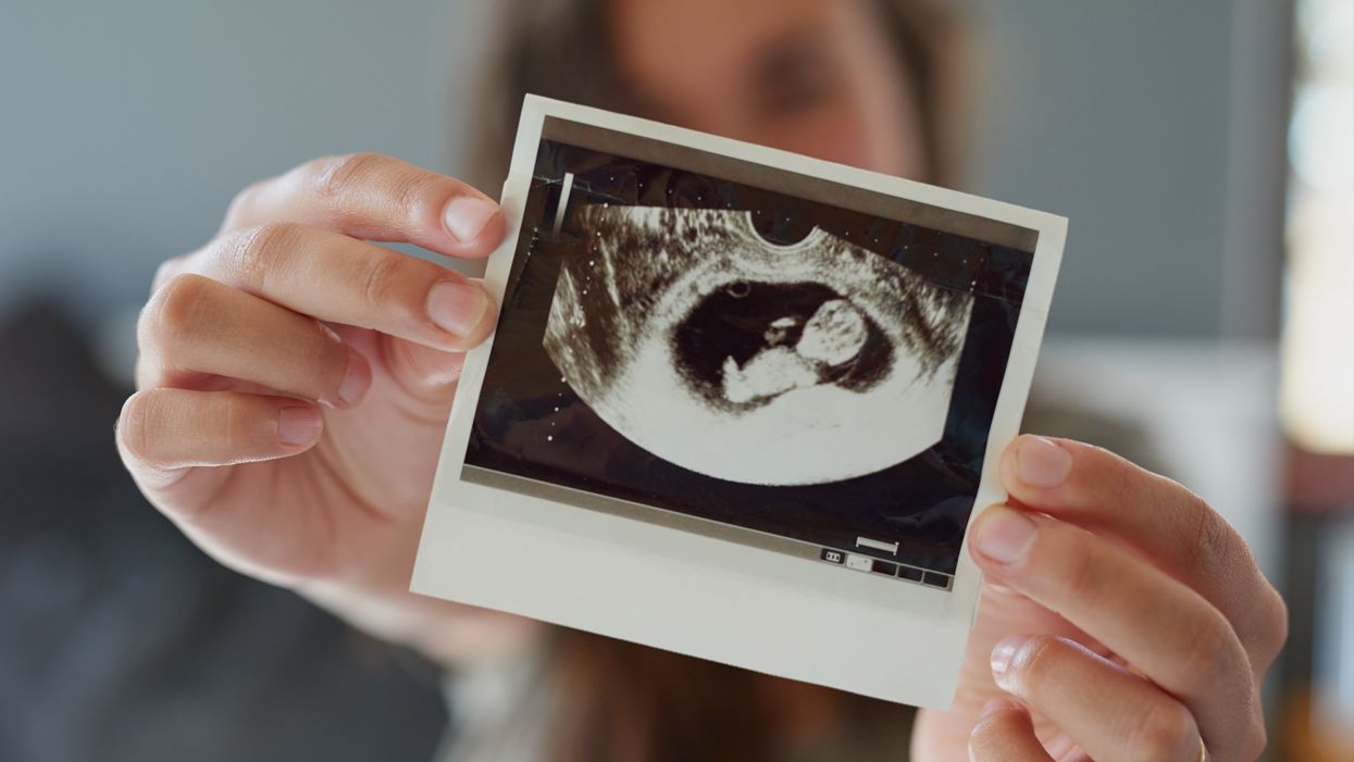 Woman’s pregnancy announcement to family massively backfires