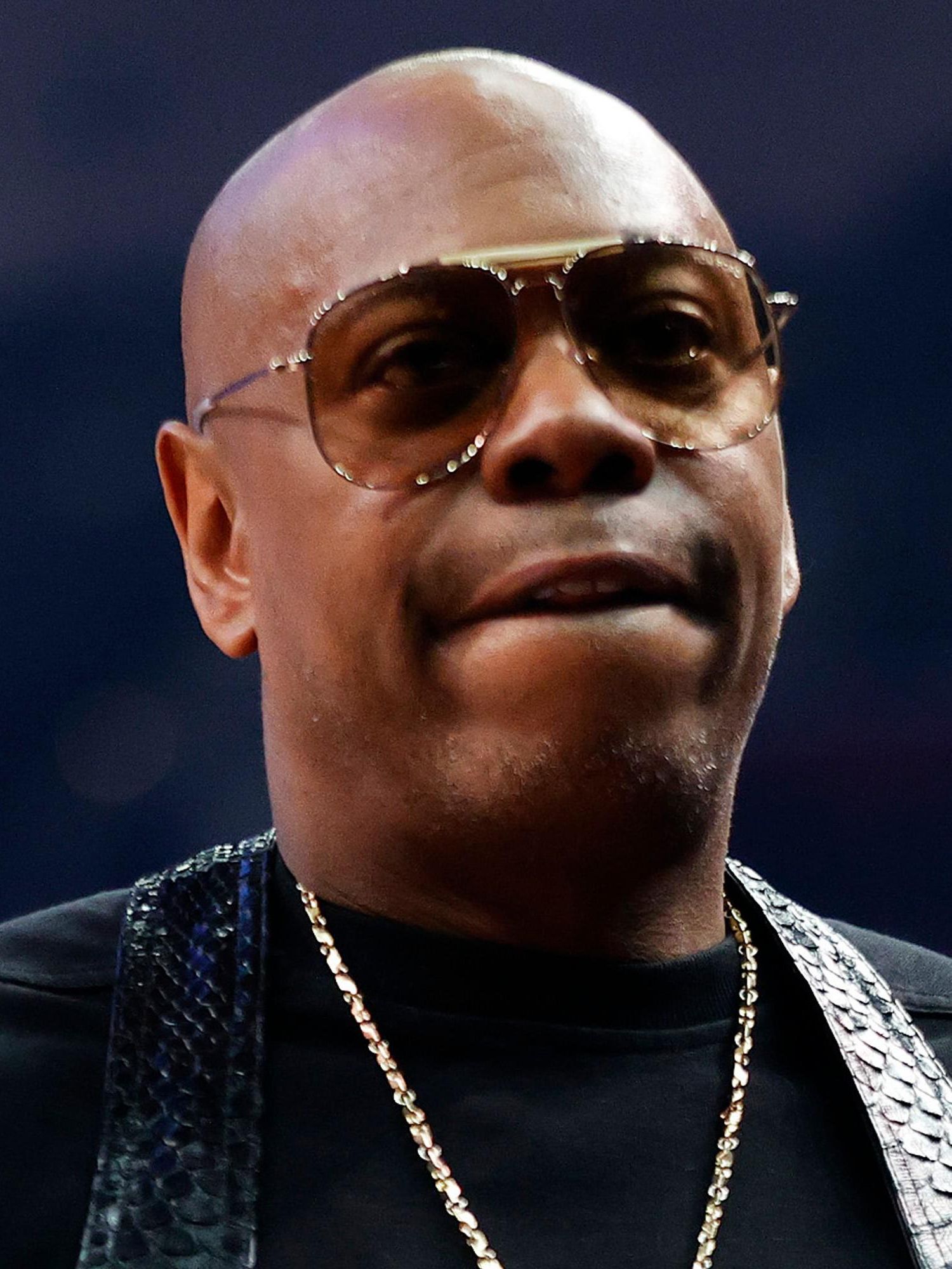 Howard Stern points out the hypocrisy of the Dave Chappelle and Chris Rock incidents