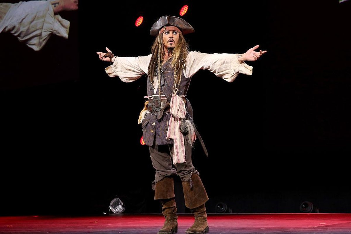 More than 500k people sign petition to have Johnny Depp return to Pirates of the Caribbean