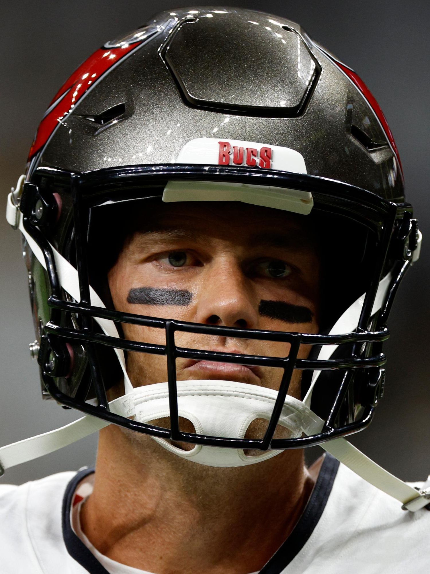 Antonio Brown posted a picture of himself with Gisele Bündchen following pool controversy