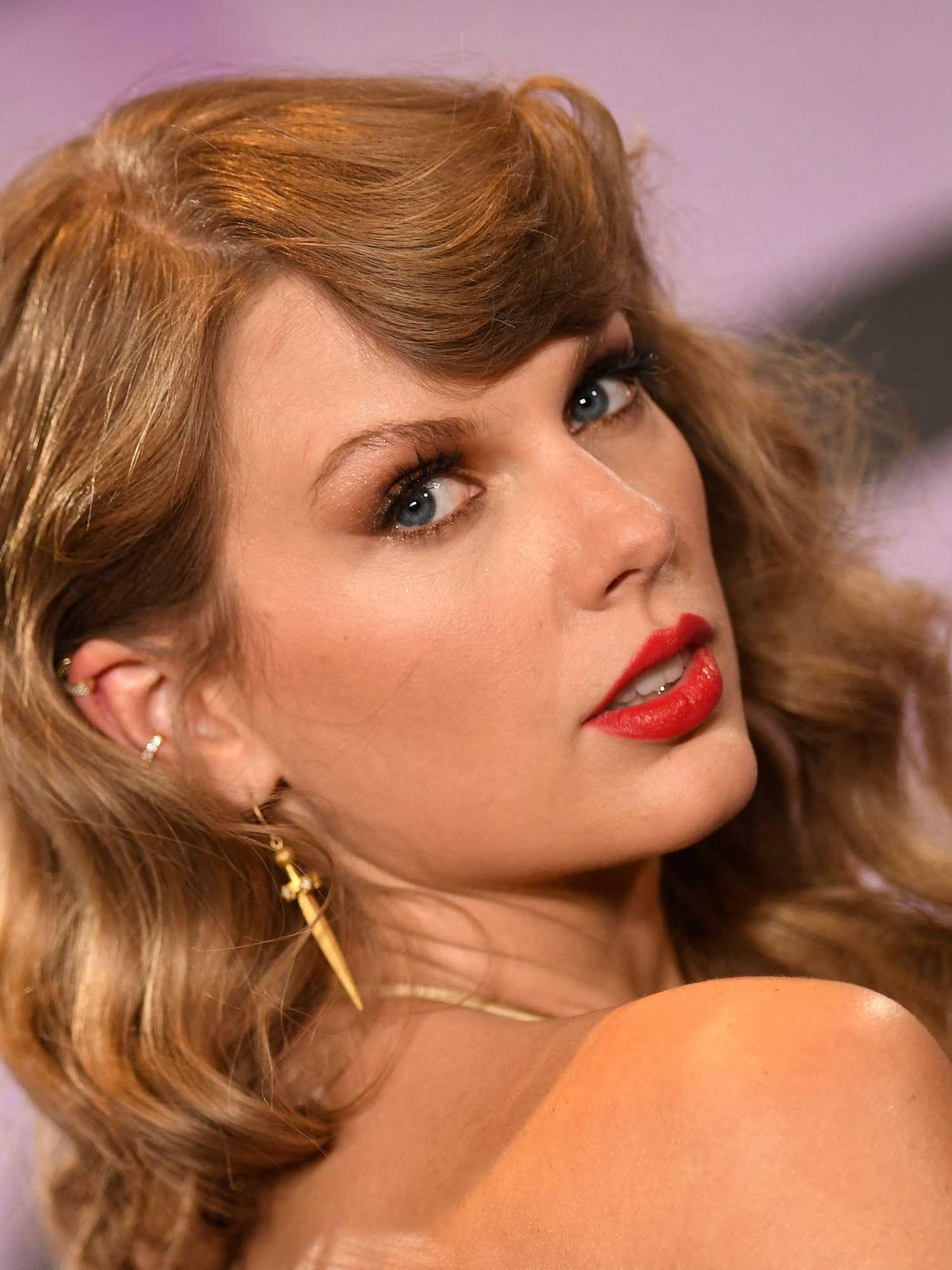 The Taylor Swift Ticketmaster fiasco explained