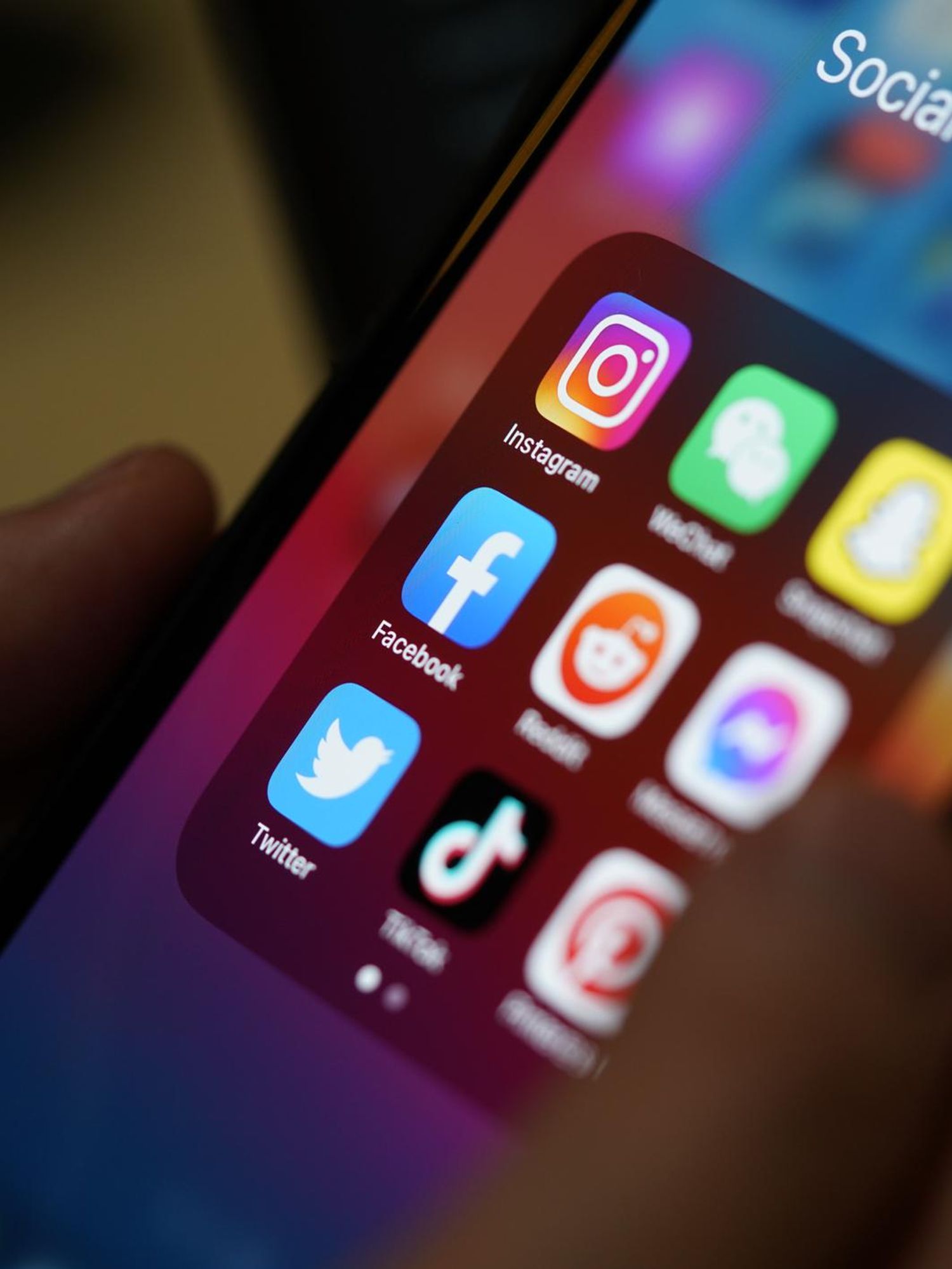 12 of the funniest memes as all social media appears to crash at once