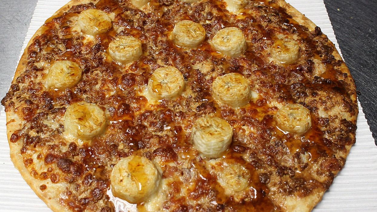 Restaurant selling banana and peanut butter pizza divides opinion
