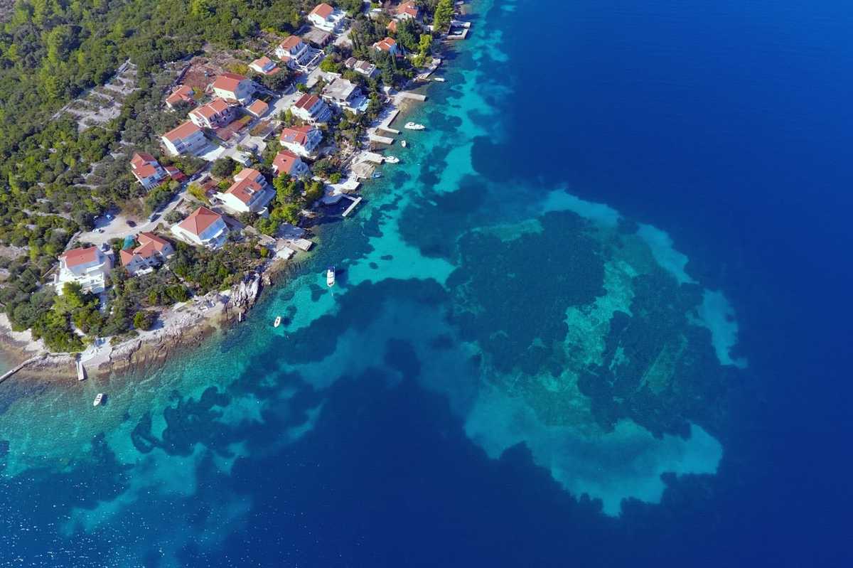 Scientists dumbstruck by discovery of 'strange underwater road'