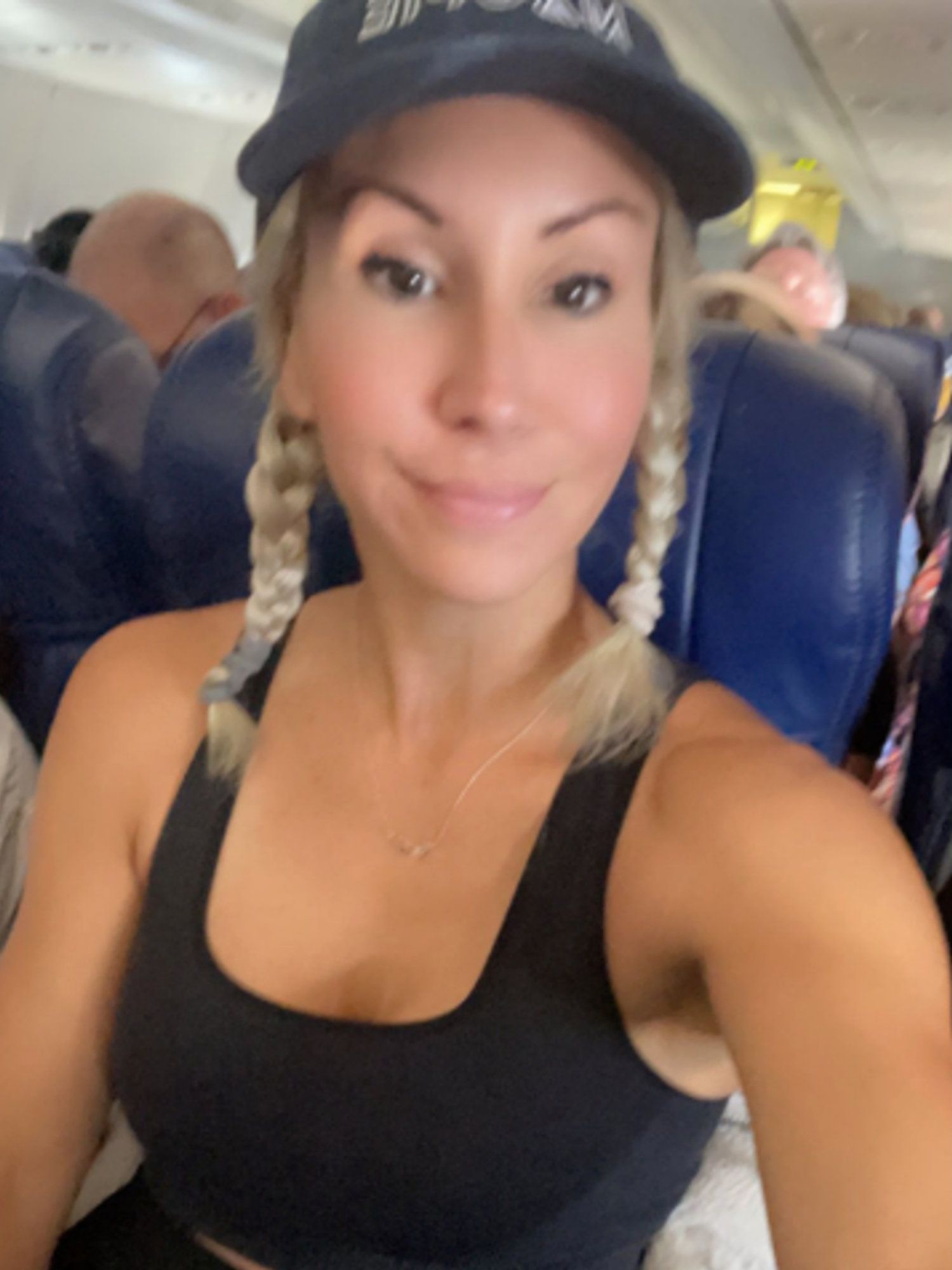 Woman 'told athletic wear outfit was too revealing’ by airline attendant