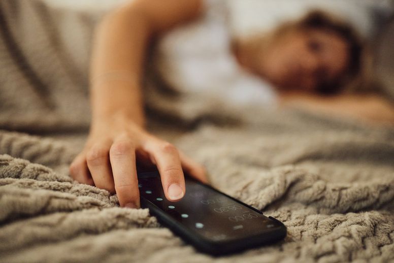 Hitting 'snooze' on your alarm might actually be good for you