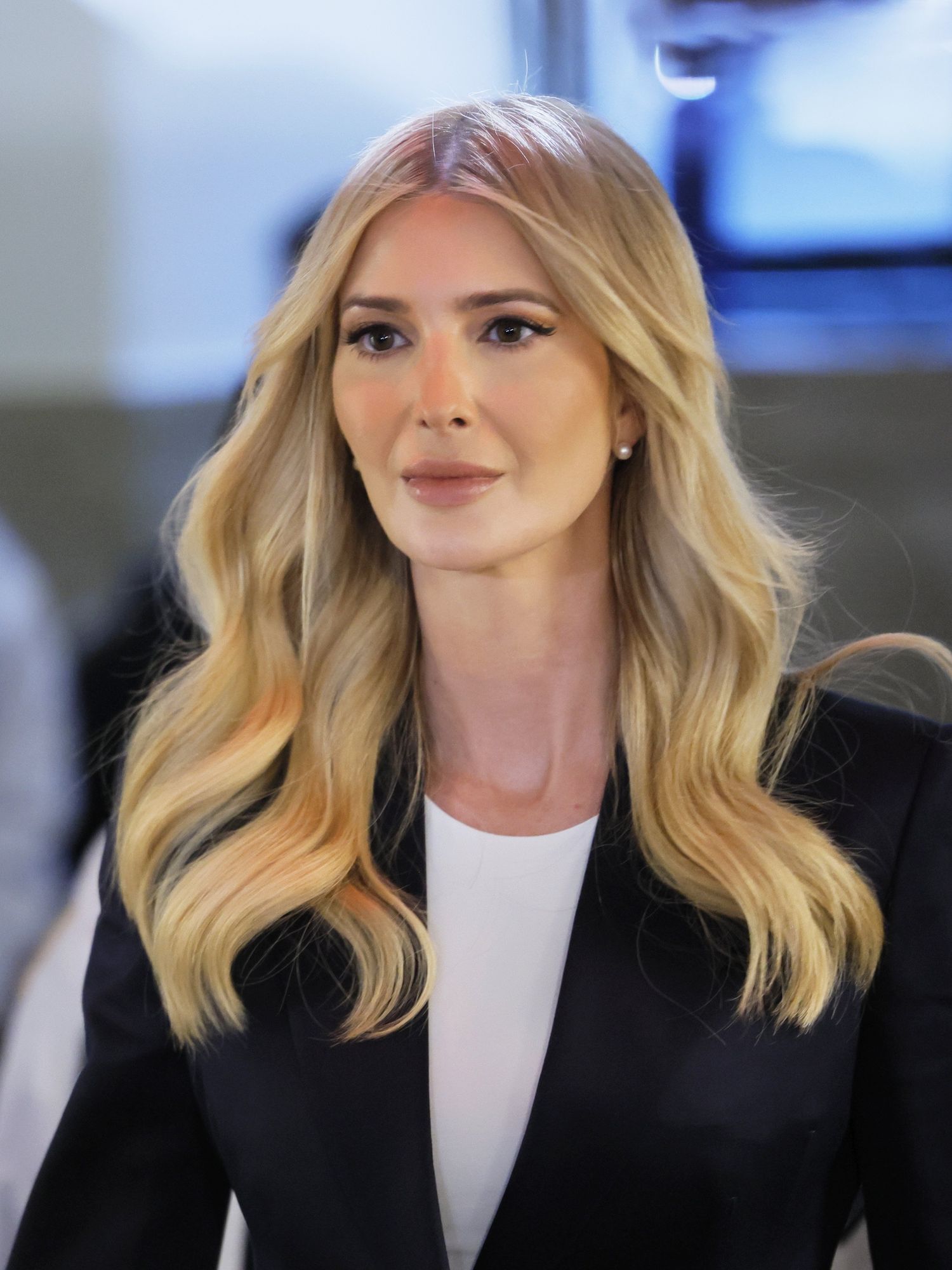 Ivanka Trump's long neck has gone viral: "I can't unsee it"