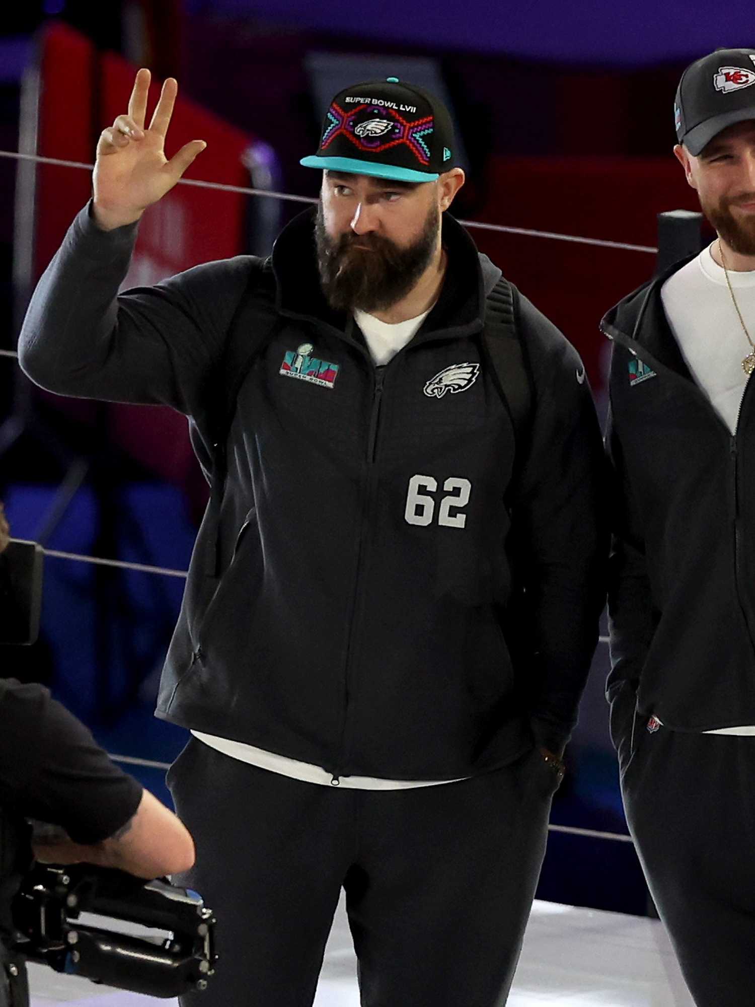Unflattering Travis and Jason Kelce meme goes viral