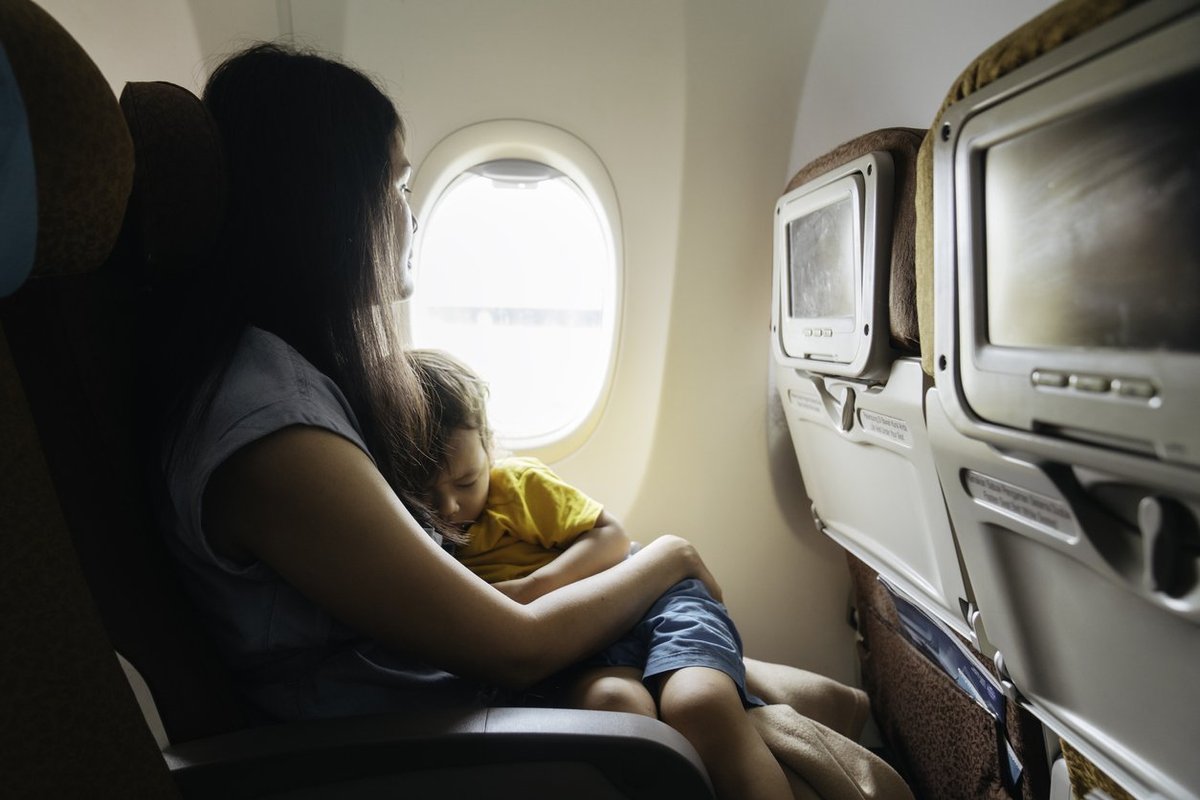 Obese woman divides internet after refusing to give up extra seat for toddler