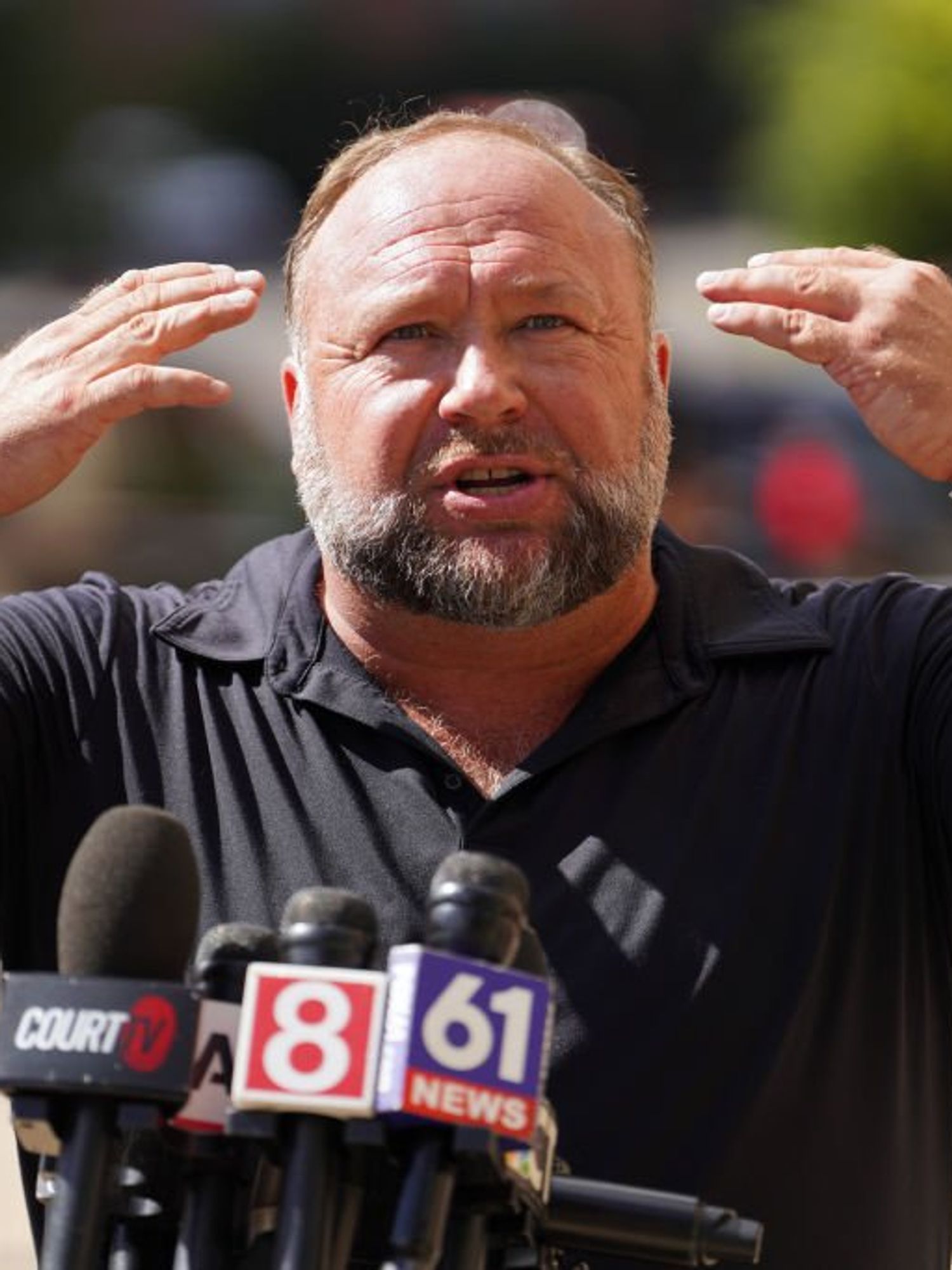 Alex Jones released a video game and no-one is playing it