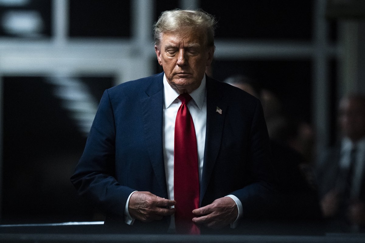 17 of the funniest Trump falling asleep in court jokes