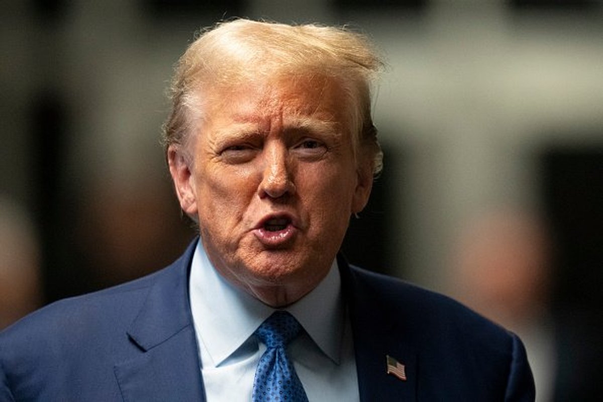 Trump claims he is 'ambidextrous' - proceeds to give wrong definition of the word