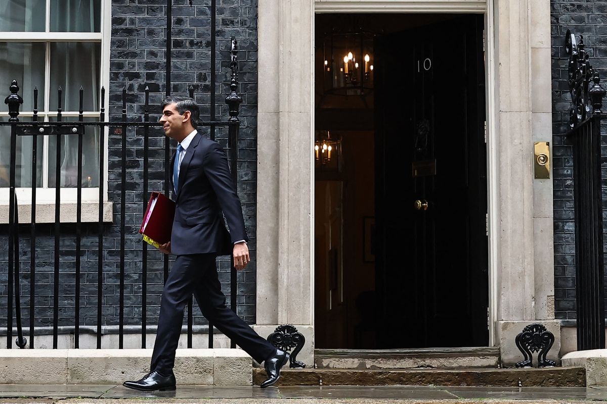 What happens when a PM has to move out of Downing Street?