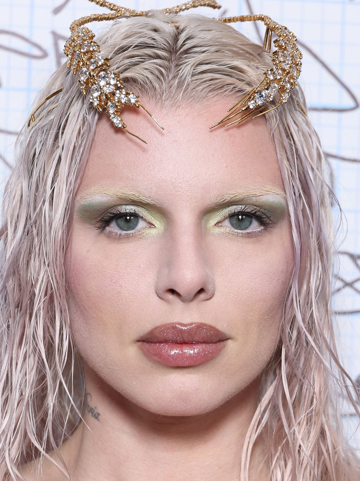 Julia Fox opens up about her sexuality: 'Sorry boys'