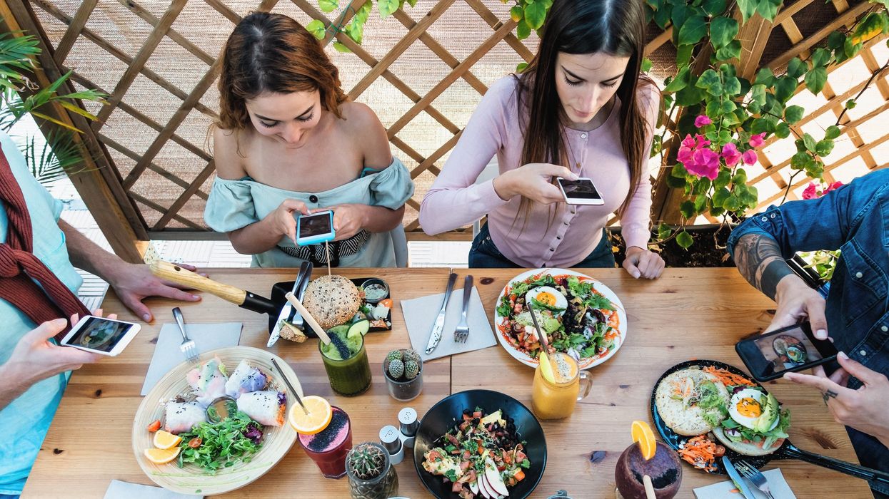 Restaurant owner obliterates influencers over 'rage-inducing' request