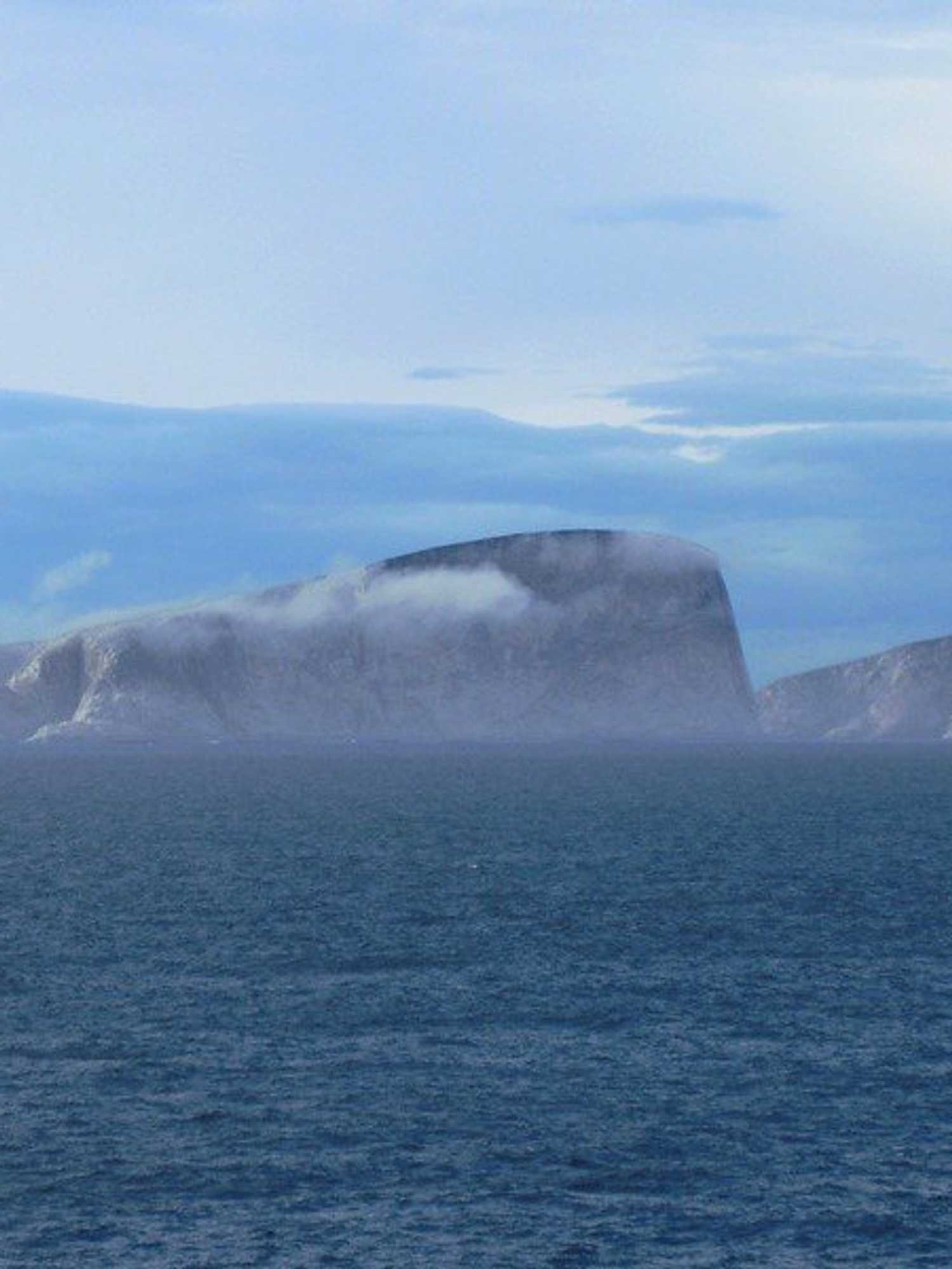 Scientists have just discovered a brand new continent - but it complicates things