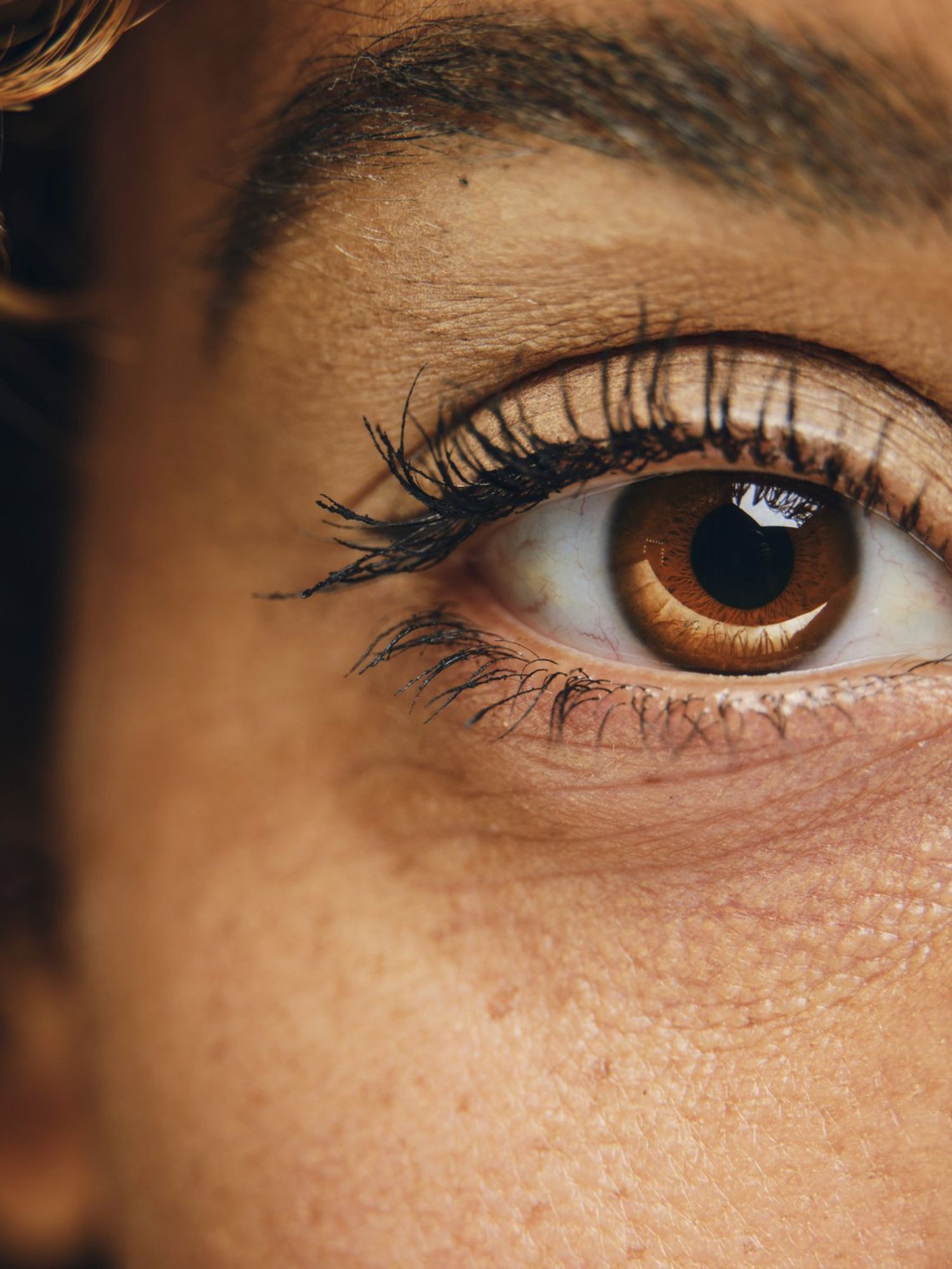 Expert warns against eye colour changing surgeries following surge