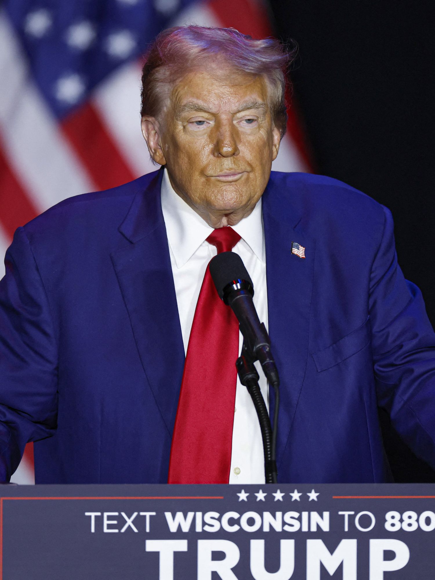 Donald Trump goes on odd tangent after noticing a fly during Wisconsin rally speech