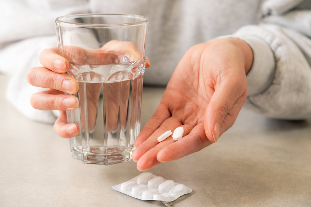 Health expert warns against taking common painkiller amid spike in norovirus cases