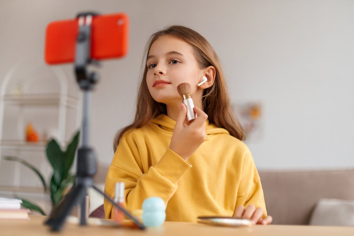 'Crisis point' in young girls over social media skincare trends, dermatologist warns