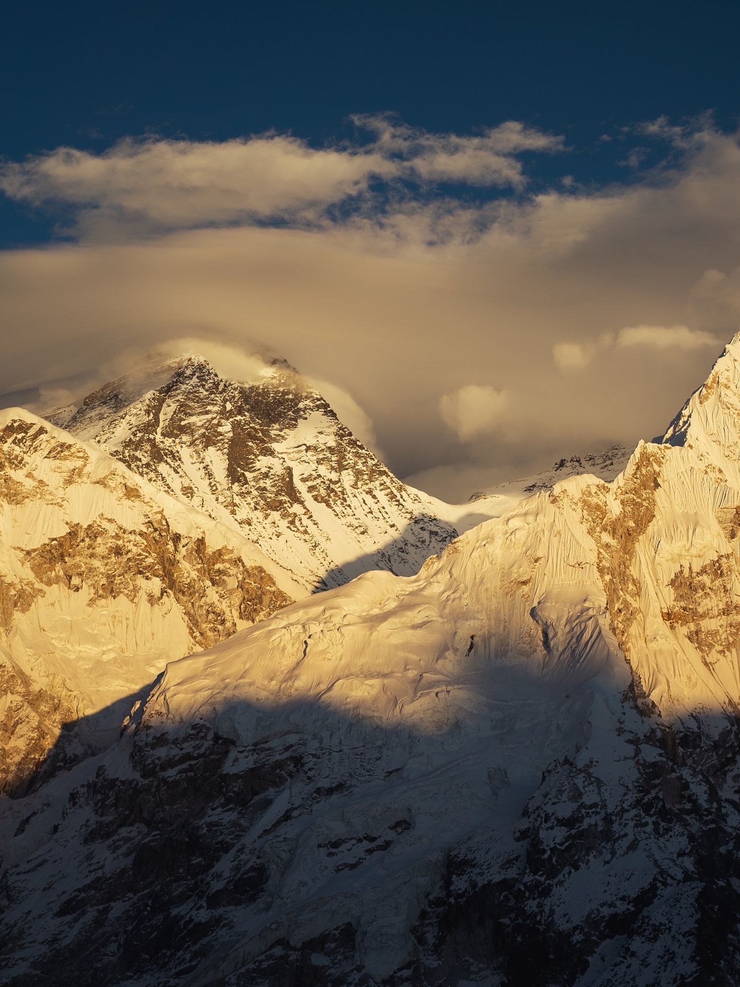 Everest could no longer be world's tallest mountain, leaving scientists baffled
