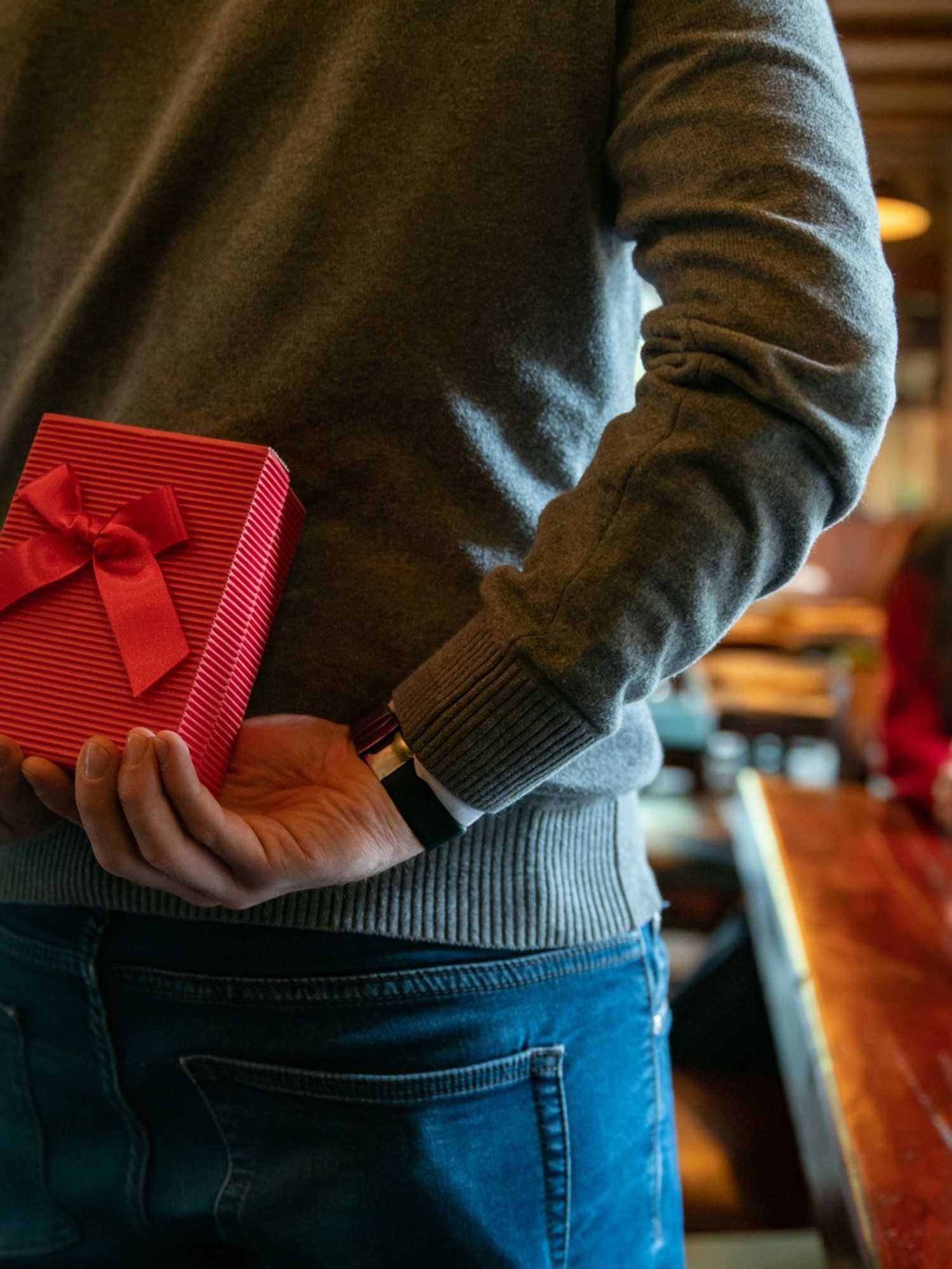 Dating expert shares which gifts to definitely avoid this Valentine's Day