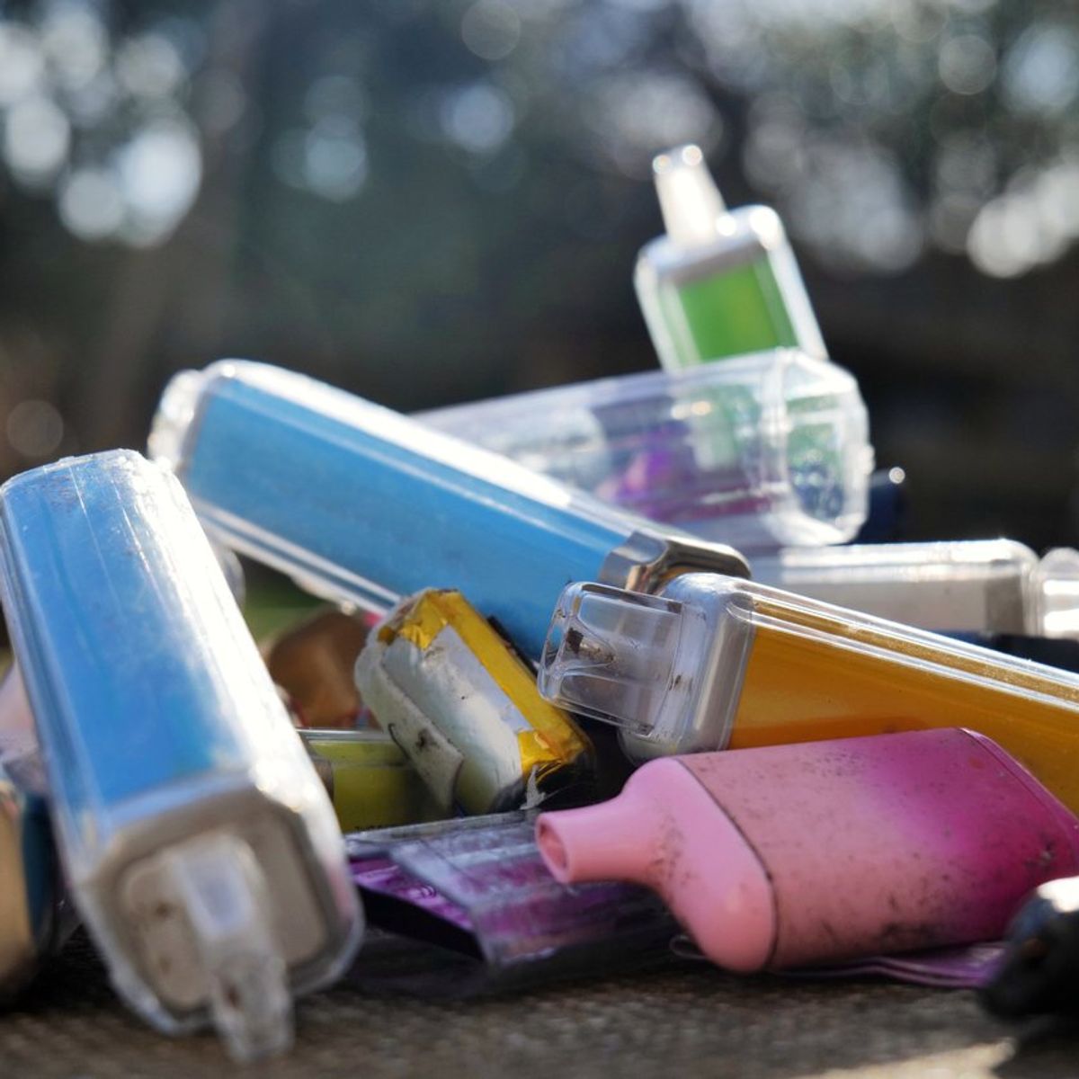 UK vape ban: Everything we know about the incoming abolishment of disposable vapes | indy100 UK vape ban: Everything we know about the incoming abolishment of disposable vapes | indy100