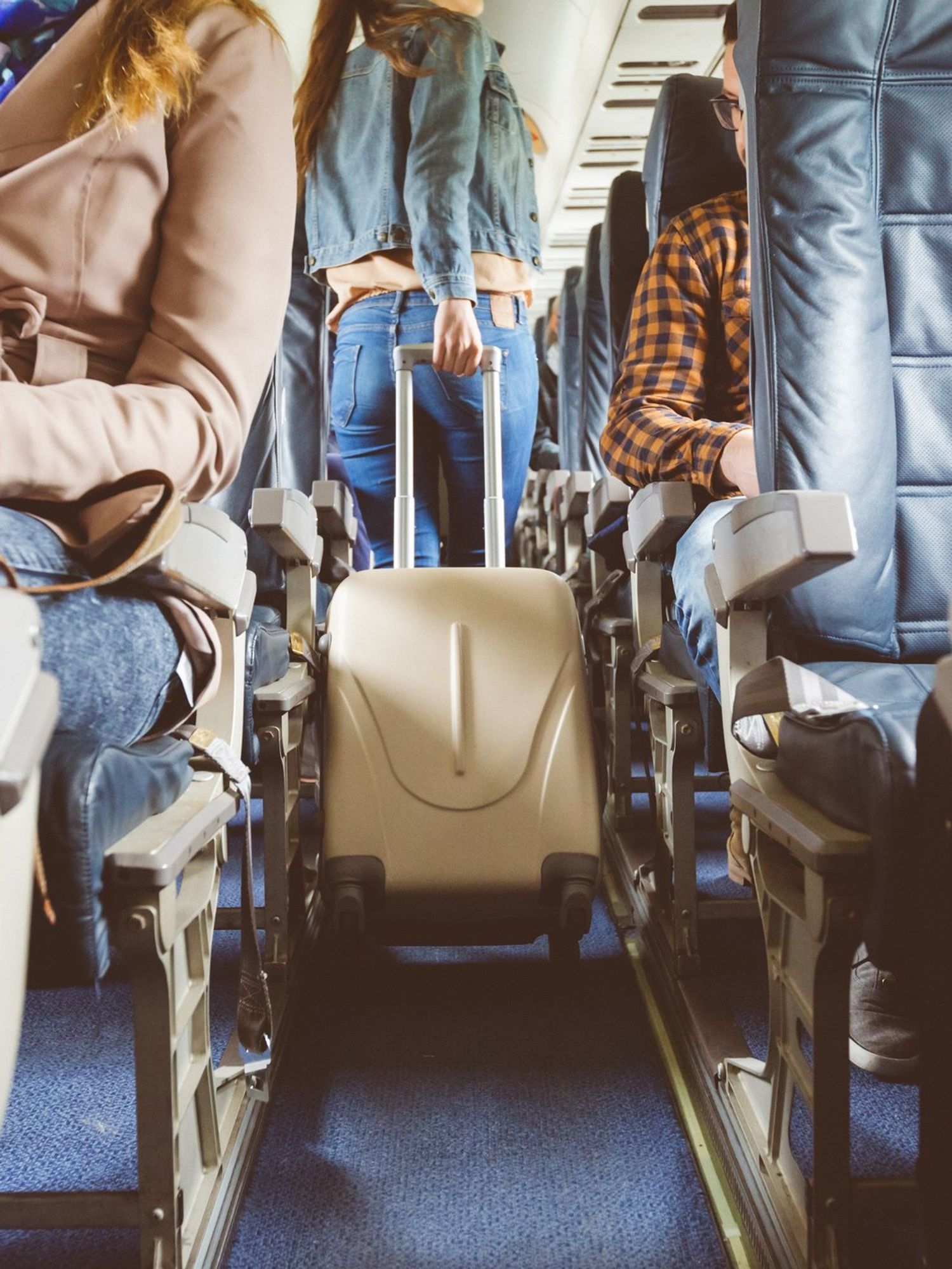 TikTokers just discovered 'plane balancing' – and flyers are shook