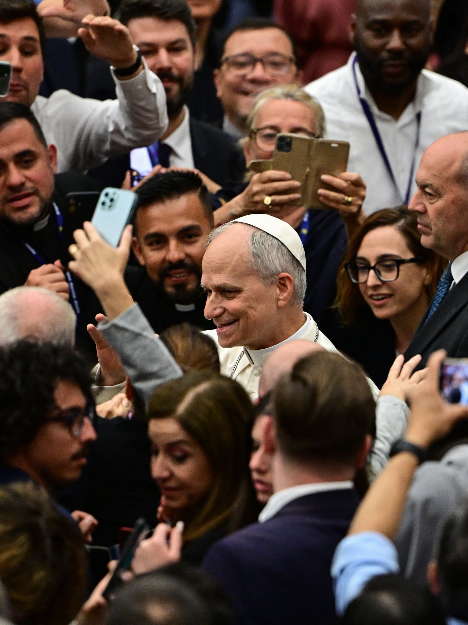 Did Pope Leo XIV intentionally ignore an LGBTQ flag?