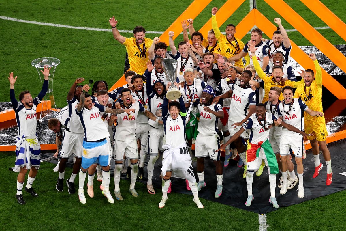 Tottenham beat Manchester United to win Europa League – all the funniest reactions as 'Amorim Out' trends
