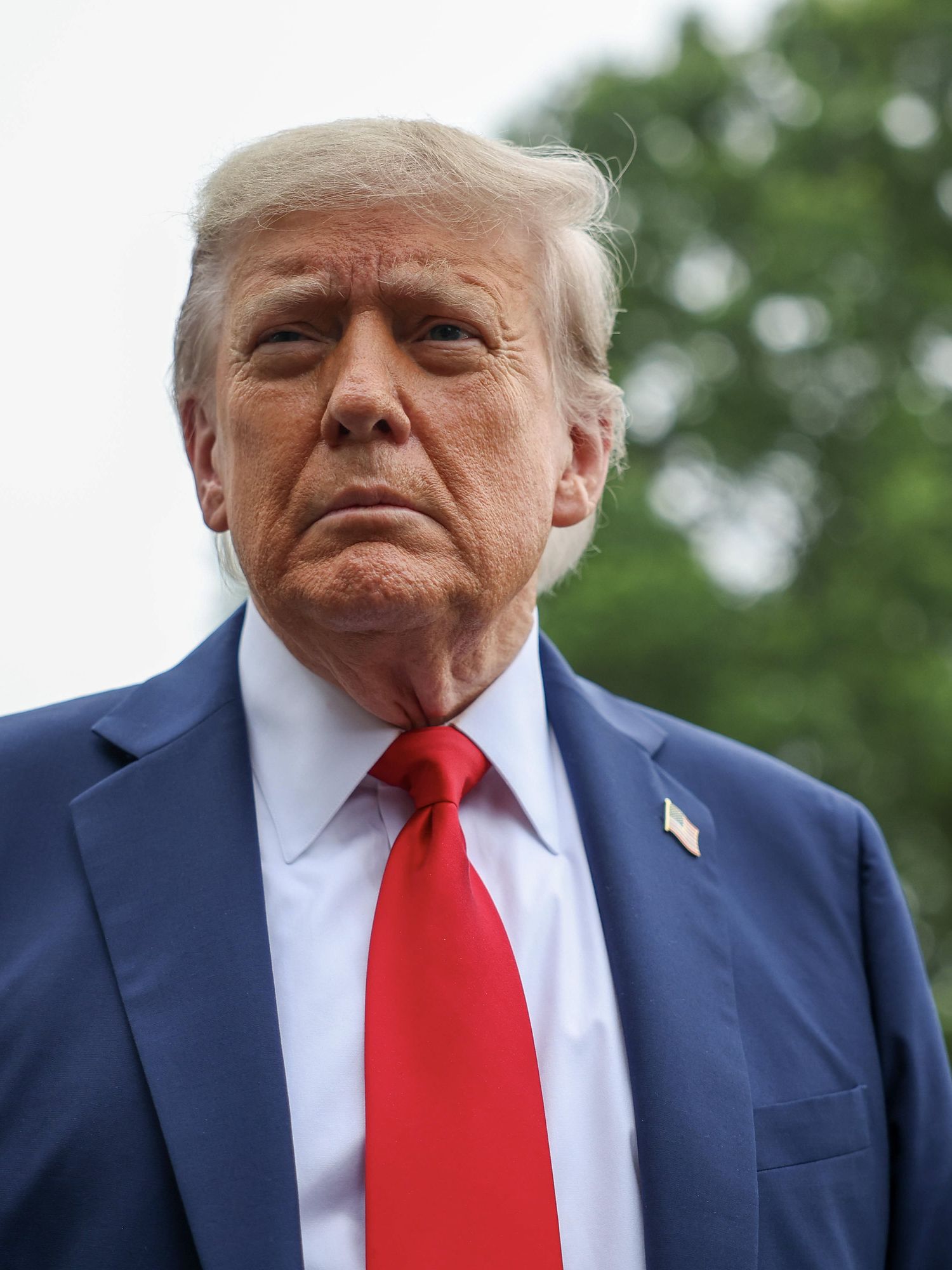 Donald Trump misspells his own name and everyone is saying the same thing