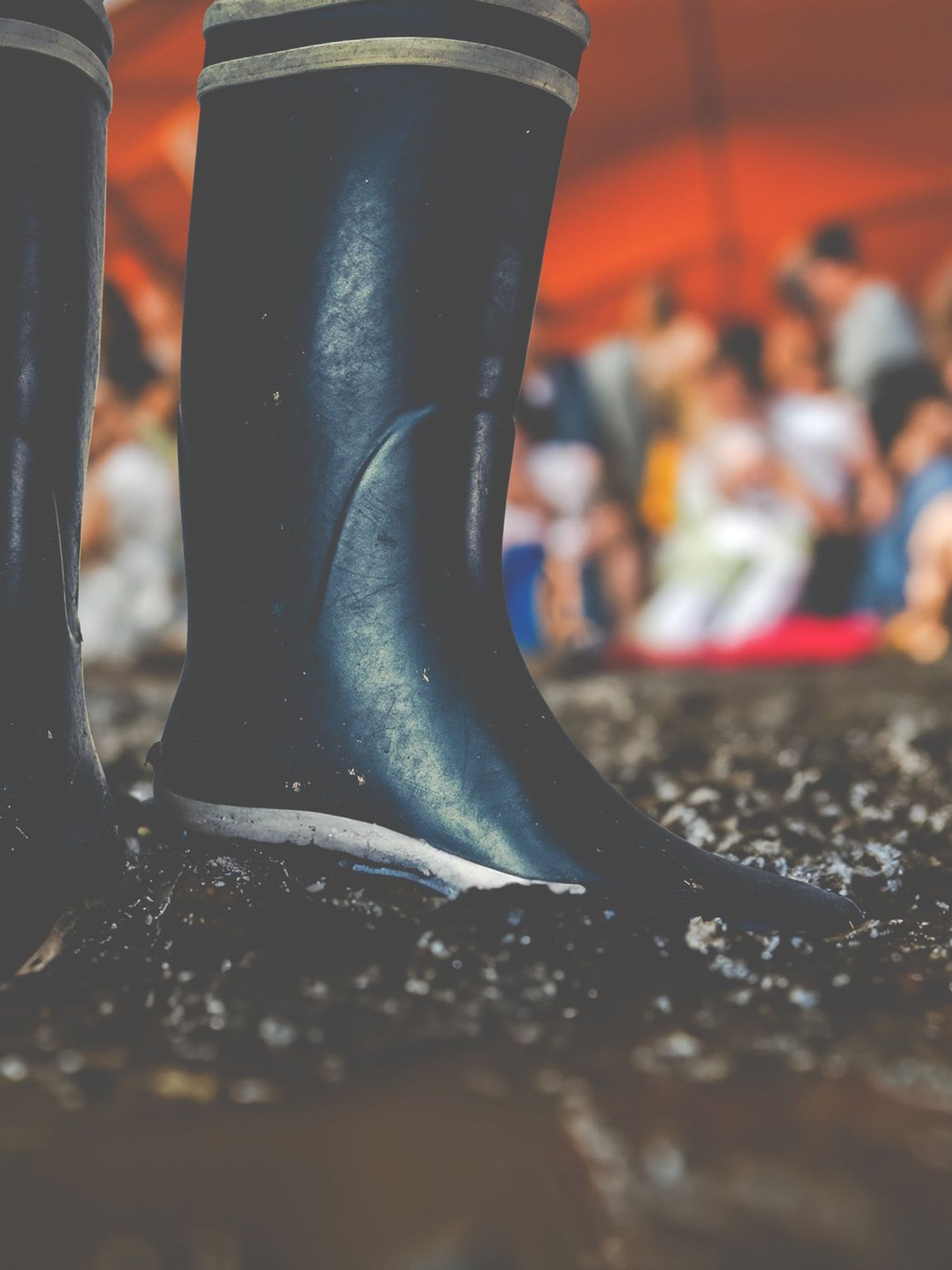 Glastonbury 2025: Expert urges festival-goers not to wear wellies for one reason