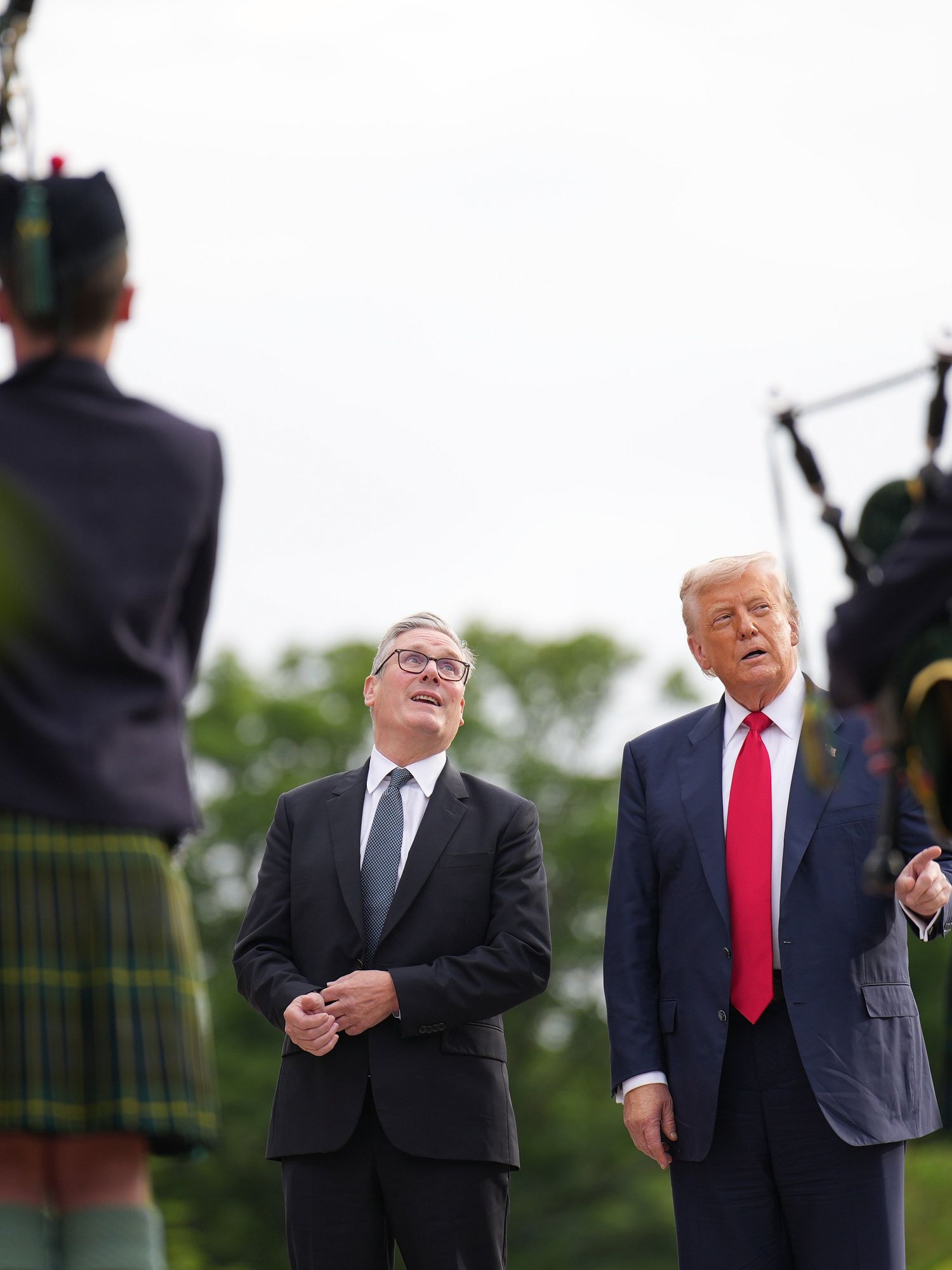 Bagpipe tactic praised after Trump speech thrown into chaos: 'His Scotland trip gets worse by the day!'