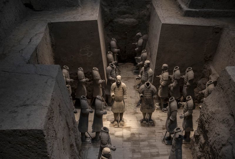 Archaeologists are too scared to open up the tomb of China's first emperor  for one reason | indy100