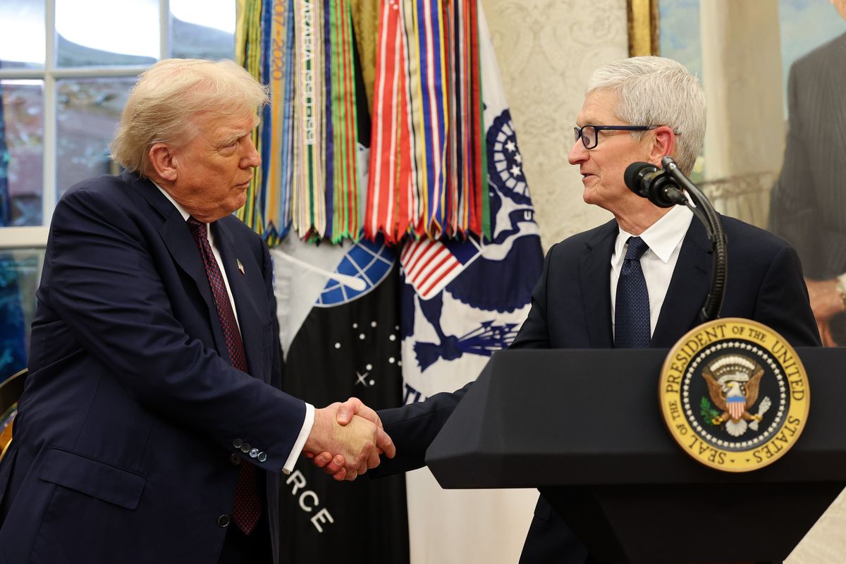 Apple CEO Tim Cook mocked after giving ‘embarrassing’ gift to Trump