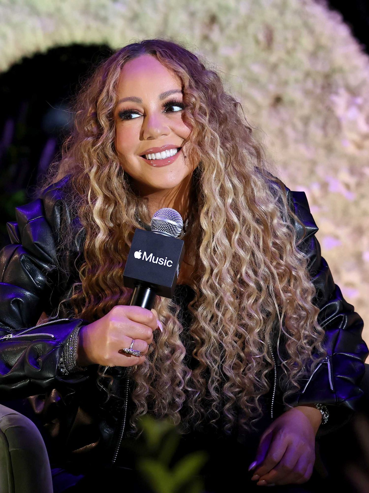 Mariah Carey like you've never heard her before: Singer teases unreleased 90's music