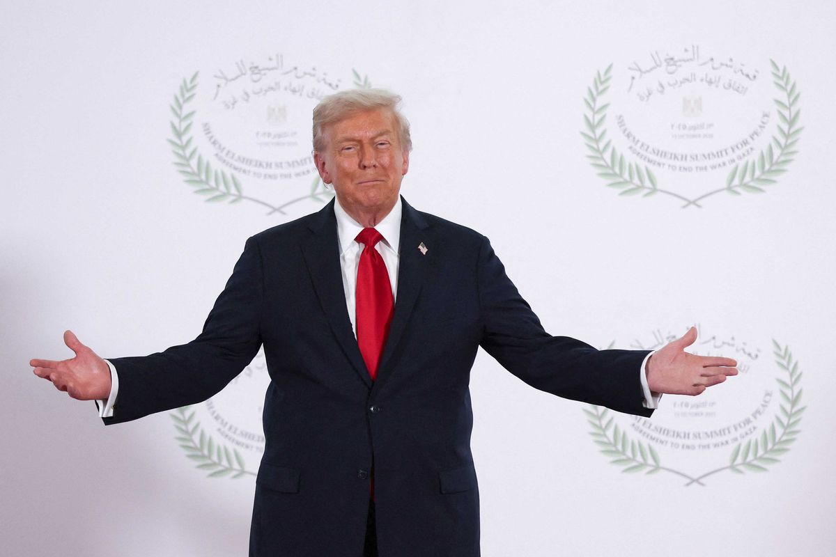 Watch the confusing moment Trump starts rambling about 'reverse bathtubs'