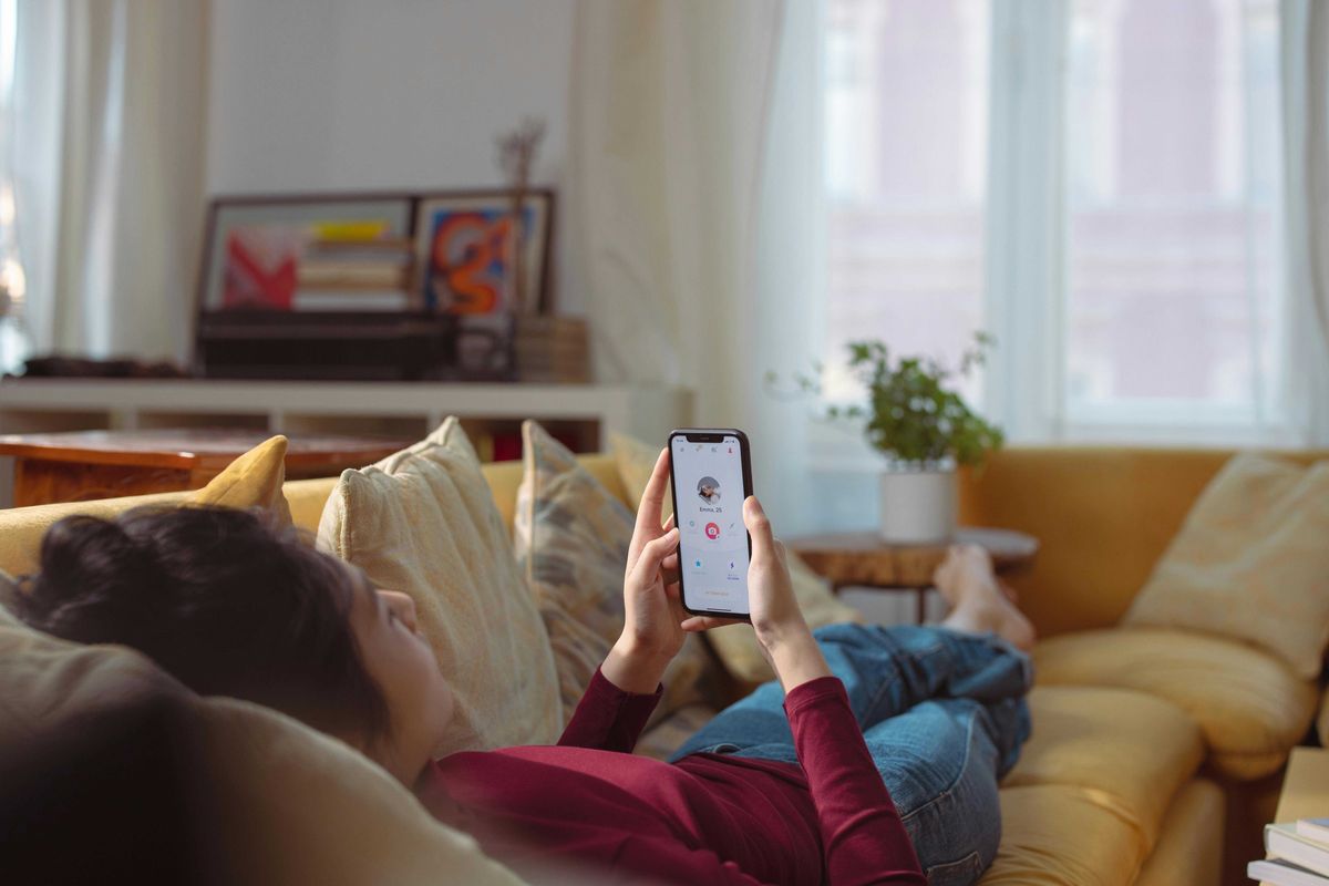 Man's affair exposed 'in the weirdest way possible' through new iPhone purchase