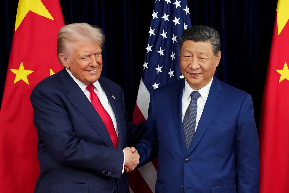 President of China Xi Jinping couldn't look more unimpressed with Donald Trump during 'cold' exchange