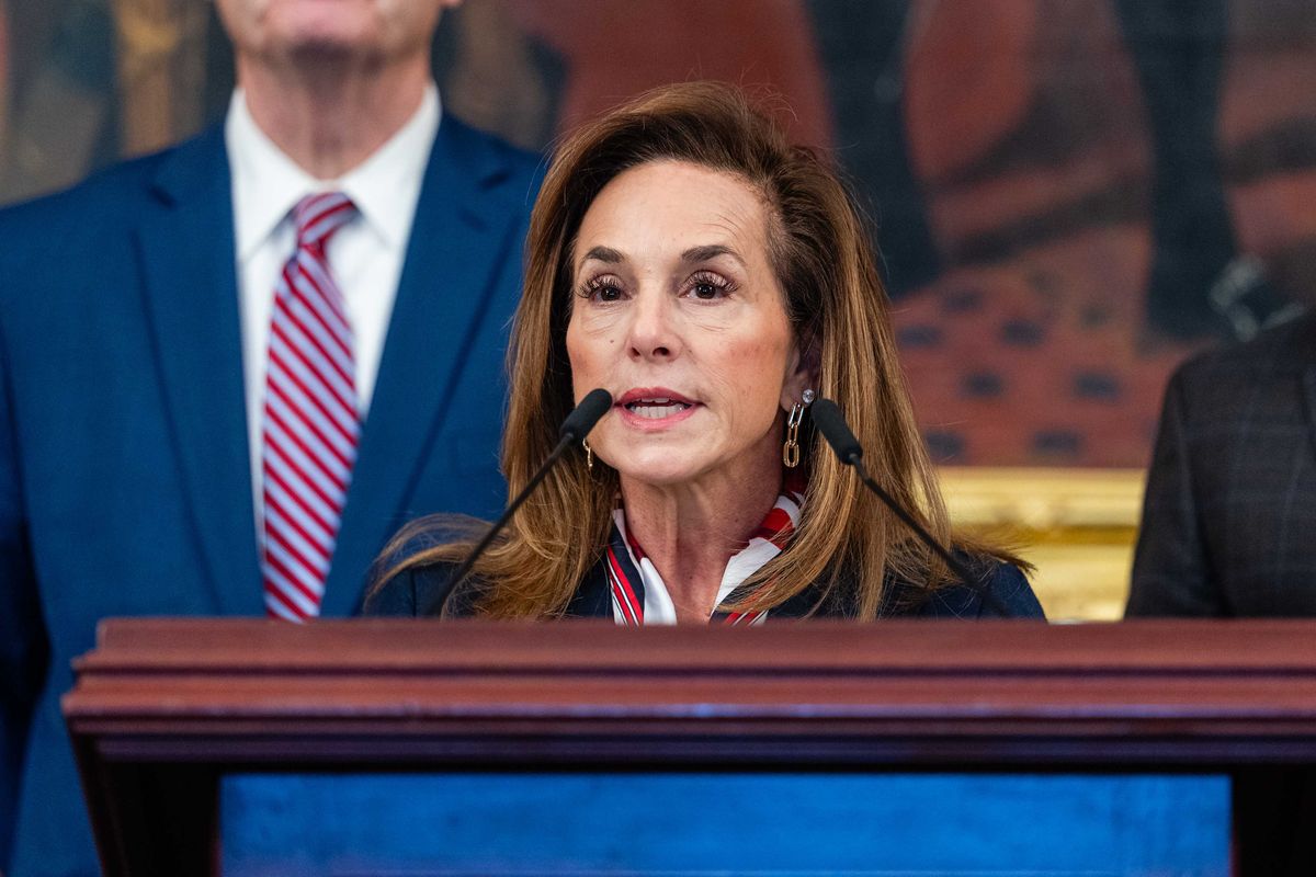 Republican says Democrats acting like they're in 'sixth grade' - and people have a lot to say