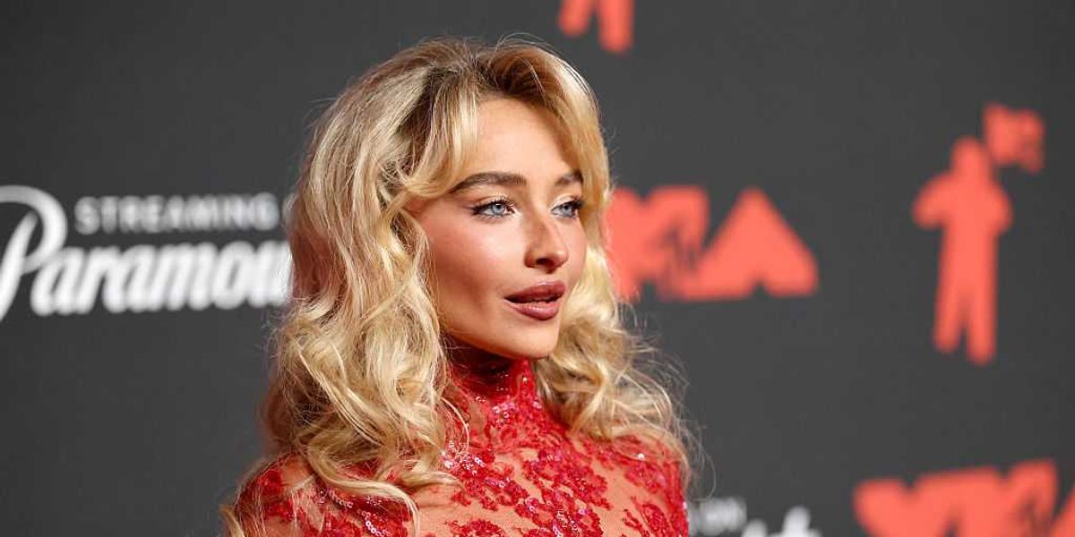 Domain Based Icon Sabrina Carpenter set to star in musical film based on Alice in ...