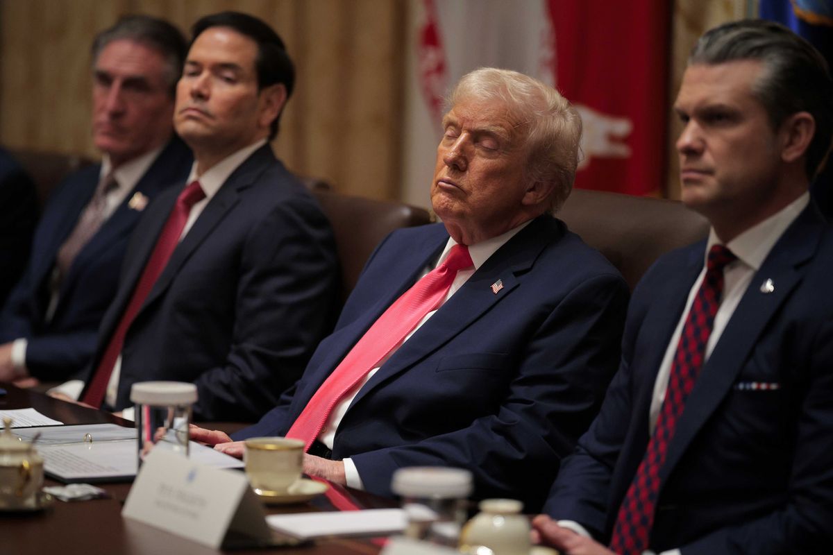 Trump appears to snooze in cabinet meeting again: 'This is getting embarrassing now'