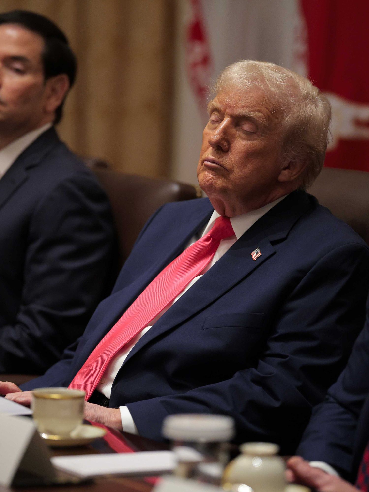 Trump appears to snooze in cabinet meeting again: 'This is getting embarrassing now'