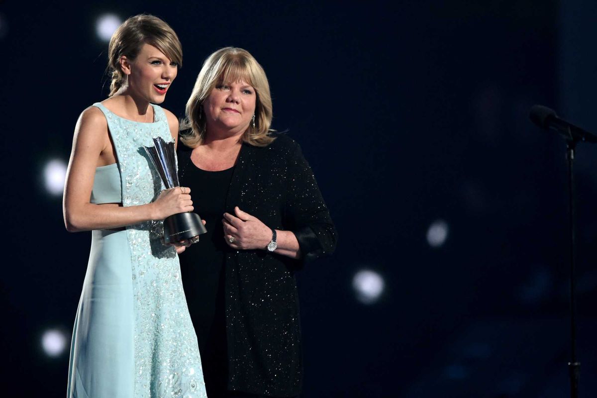 Taylor Swift's mum reminisces in emotional new teaser for Eras Tour documentary